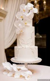 All White Tiered Wedding Cake White Floral Accents Memoires En Or Jenla Cake In 2019 Wedding Cakes Unusual Wedding Cakes Country Wedding Cakes