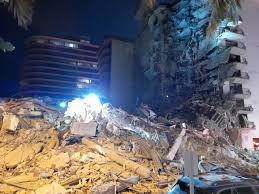 Witnesses around the collapsed building in surfside, florida claim to have heard people screaming beneath the rubble. P8nkhudwgngrtm