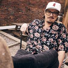 Обладатель премии bafta и номинант на премию «оскар». Hardy Is The New Loud Voice Of Modern Pop Country Concert Preview Chicago Reader