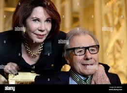 Wife donna hi-res stock photography and images