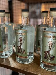 Pin On Wine Spirits Merchant Displays Gifting