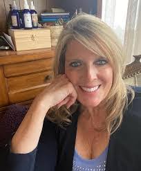 Janet Colombo's Instagram, Twitter & Facebook