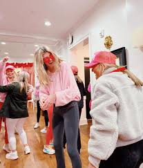 Time for another #MEETEXECMONDAY 🤍🩵🤍 Let's hear from @sydneysmithwick &  @clairexgarrett !! Sydney Smithwick: VP of Primary Recruitment!! Why ADPi:  ADPi has been the best part of my college experience so far!