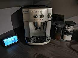 The reservoir, drip tray, and brewing system are all removable and easy to clean, and the unit comes with a descaling program you should run periodically to eliminate buildup that inevitably happens over time. Descaling De Longhi Magnifica Problem Help Grinders Machines Accessories Coffee Forums Uk