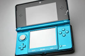 Sigue leyendo para descubrir los mejores juegos de esta consola portátil de nintendo. Nintendo Dejara El Soporte De 3ds Y 3ds Xl En Japon La Tercera