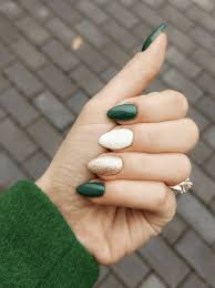 Need some holiday nail polish ideas? 10 Holiday Nail Ideas For 2019 Holiday Nails Green Nails Thanksgiving Nails