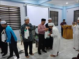 Ikuti kami di sosial media perkembangan terkini the pondok projek boleh dapatkan di media sosial di bawah Sumbangan Untuk Kompleks Pengajian Tahfiz Ahmadiah Yayasan Dakwah Islamiah Malaysia
