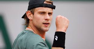 Van zweetanalyse in Bakala Academy tot kanonopslag boven 200 km/u: hoe  Zizou Bergs zijn doorbraak in top honderd gefoceerd heeft