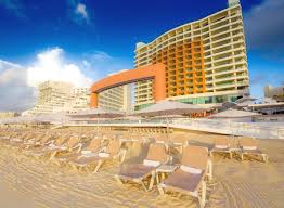 The acclaimed ja beach hotel features 235 rooms and suites with private balconies or terraces overlooking the arabian gulf. Beach Palace Hotel In Cancun Mexico Cancun Hotel Booking