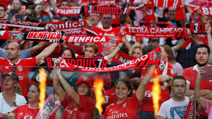 Dos matraquilhos às lágrimas, os bastidores de uma goleada. Benfica 15 Days Of Tragedy
