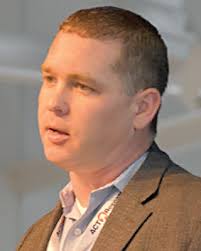 Finding, retaining technicians only one of the dilemmas truck dealers—and  their customers—are dealing with daily