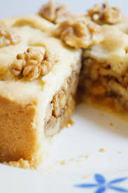 vegane bundner nusstorte mit thymian und fleur de sel nach schweizer originalrezept nusstorte vegane sussigkeiten nusstorte rezept