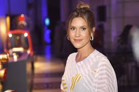 Wolke Hegenbarth löscht Nackt-Foto von Sohn Avi nach massiver Fan-Kritik