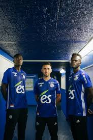 Racing club de strasbourg équipe 3. Adidas Presente Les Maillots 2018 2019 Du Rc Strasbourg