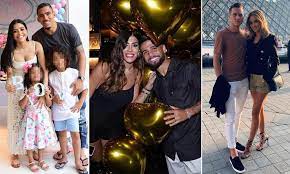 Lorenzo insigne cavaliere omri (italian pronunciation: Napoli Players Families Flee Their Homes In Fear Of Revenge Attacks From Club S Ultras Daily Mail Online