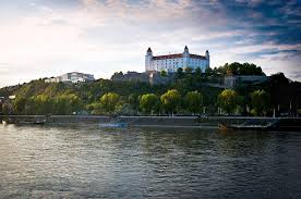 Pozsonyi vár) is the main castle of bratislava, the capital of slovakia. Bratislava Burg Donau Kostenloses Foto Auf Pixabay