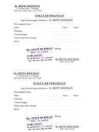 Tampak 3 orang diduga pelaku berseragam tahahan oranye di belakang polisi yang sedang memberikan keterangan kepada wartawan hari ini kamis 712021. Surat Dokter Pdf