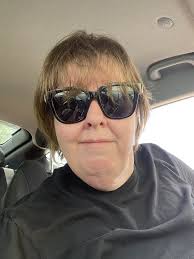 What does it mean when my conure gives kisses and does a specific behavior  after?