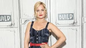 Mena suvari height is 1.63 m and weight is 48 kg. Mena Suvari Pregnant With First Child It S Been A Very Emotional Experience Access