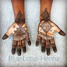 Beautiful Moroccan Palms For Our Pan African Shoot Moroccan Henna Henna Designs Feet Geometric Henna