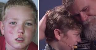 Benjamin ble mobbet og slått på skolen. Se hans takk til heltene som reddet  ham!