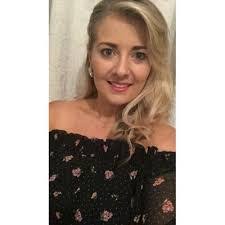 Elaine Tobin's Instagram, Twitter & Facebook