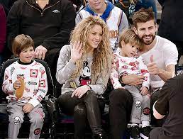 Las Fotos Mas Tiernas De Shakira Con Sus Hijos Que Demuestran Que La Familia Siempre Es Lo Primero Ecuador Comunicacion