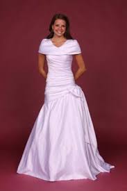 Allyse S Bridal With Images Dresses Wedding Dresses Sleeveless Formal Dress