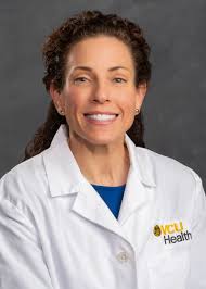 Lisa Venner's Instagram, Twitter & Facebook