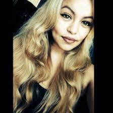 Toni Lemus's Instagram, Twitter & Facebook