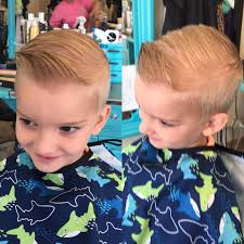 Oooo!!! Just got a great haircut from my new stylist! Kudos to Erica  Hatfield at ChairZ Salon Suites!! I is purty!!