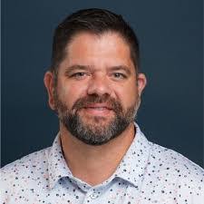 Brett Groves's Instagram, Twitter & Facebook