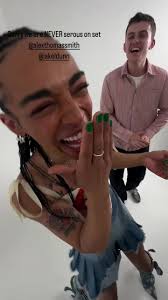 Jake Dunn estará en las promociones de la nueva serie de la BBC what it  feels like for a girl, de París Lee!!! #jakedunn #whatitfeelslikeforagirl