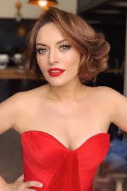 Ezgi mola, yeni bir proje için makyaj koltuğuna oturdu ve o anları sosyal medya hesabından paylaştı. Ezgi Mola Nin Annesi Estetik Kurbani Oldu Yuz Felcindeki Hasarlar Gecsin Derken Oyle Bir Hale Geldi Ki Galeri Takvim