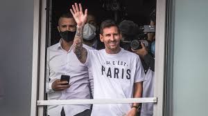 El hincha con camisa anti messi se hicieron virales casi de inmediato a través de redes sociales donde circula el video antes mencionado. Qie63duyclbmpm
