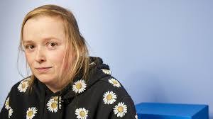 Wanda London's Instagram, Twitter & Facebook