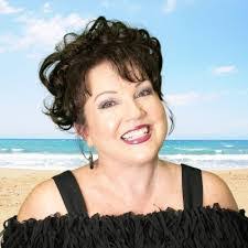 Leah Hummel's Instagram, Twitter & Facebook