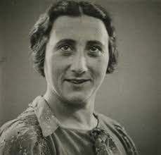 Margot Rosenthal's Instagram, Twitter & Facebook