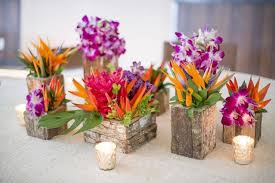 Bird Of Paradise Flower Arrangement Vase Tropical Flower Arrangements Rustic Wood Vases With Opal Bird Of Paradise Ginger And Orchids Tropical Flower Arrangements Tropical Centerpieces Wedding Table Flowers