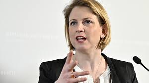 We did not find results for: Neos Drangen Auf Massnahmen Gegen Weibliche Altersarmut Bvz At