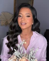 My name is Luis Enrique, I am a professional makeup artist and stylist. It  would be a pleasure for me to help you and be part of the team that will  make