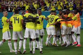 Arepa rellena carne mechada (yt harina pan colombia). Colombia Vs Venezuela The Arepa Bowl Sports News Entertainment