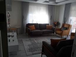 Bu Evin Iki Yasam Alaninin Birinde Klasik Digerinde Modern Stil Hakim Ev Gezmesi Mobilya Fikirleri Oturma Odasi Dekorasyonu Ev Icin