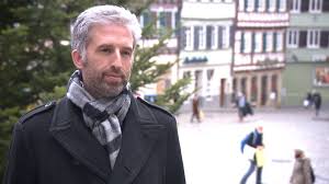 Der tübinger oberbürgermeister boris palmer ist der wohl prominenteste teilnehmer an der impfstudie, die derzeit an der uniklinik der stadt läuft. Tubingens Ob Palmer Fur Kita Offnungen Swr Aktuell