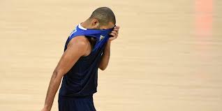 Dites byebye à la publicité et encouragez le travail effectué sur la couverture quotidienne du basket français ! Jo 2016 L Equipe De France De Basket Etrillee Clap De Fin Pour Parker Le Point