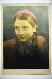 Sony KV2032 Trinitron. Εργαζομουν στη ΡΑΔΕΞ ΑΕ την επίσημη αντιπροσωπεία  της SONY το 1984. Εισαγόμενη από Ιαπωνία και στοίχιζε 182.000 δραχμές. Ίσως  η καλύτερη έγχρωμη της εποχής εκείνης.... Όποιος την είχε η