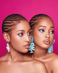 Please give our beautiful photo some love 🔥🔥🔥