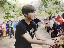 The day of pudori pudori who lives in bantal gebang has only one dream. Kisah Haru Pudori Bocah Pemulung Yang Bersahabat Dengan Idol Kpop Dailysia