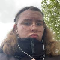 Carla Gallon's Instagram, Twitter & Facebook