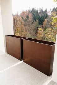 Schmale Pflanzbehalter Aus Cortenstahl Cortenstahl Gartendesign Ideen Moderne Landschaftsgestaltung